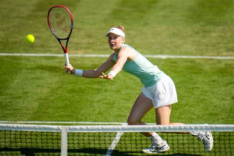 With advice from Martina Hingis, teenager Celine Naef 